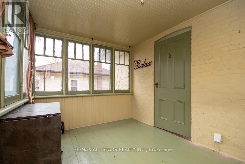 2 St. Patrick Street, Kawartha Lakes, Ontario  K9V 1R1 - Photo 23 - X12548210