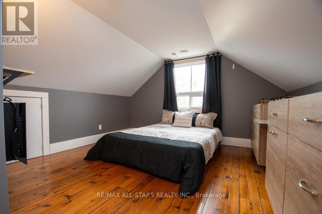 2 St. Patrick Street, Kawartha Lakes, Ontario  K9V 1R1 - Photo 32 - X12548210