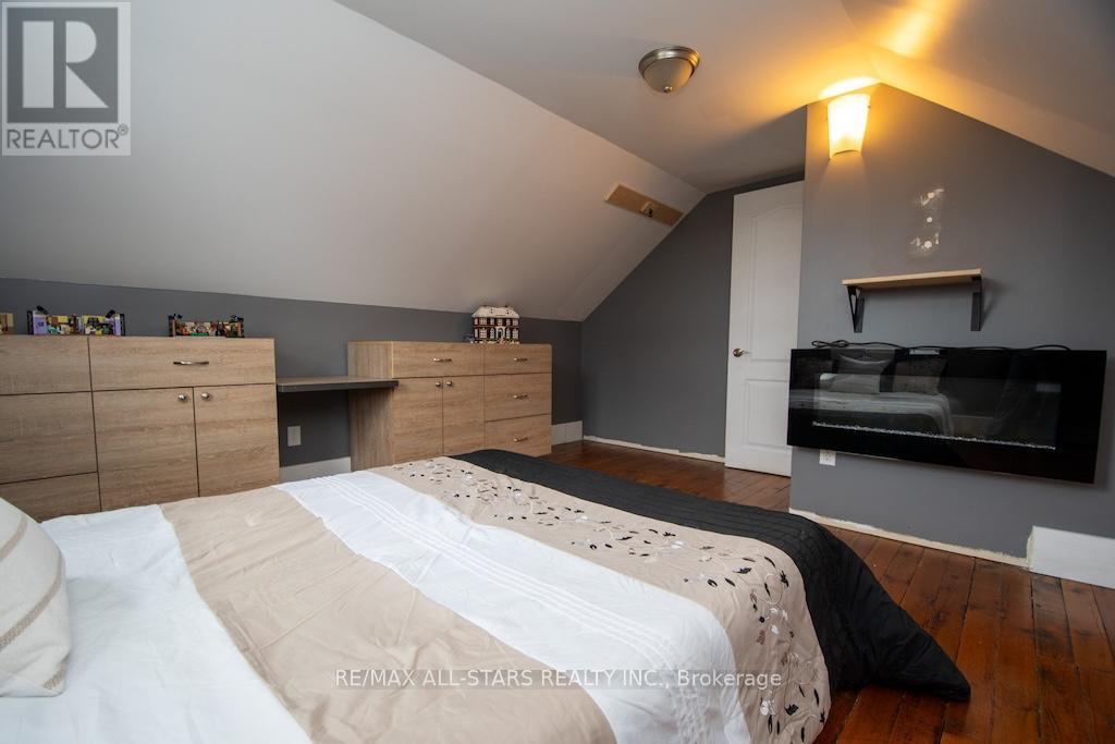 2 St. Patrick Street, Kawartha Lakes, Ontario  K9V 1R1 - Photo 34 - X12548210