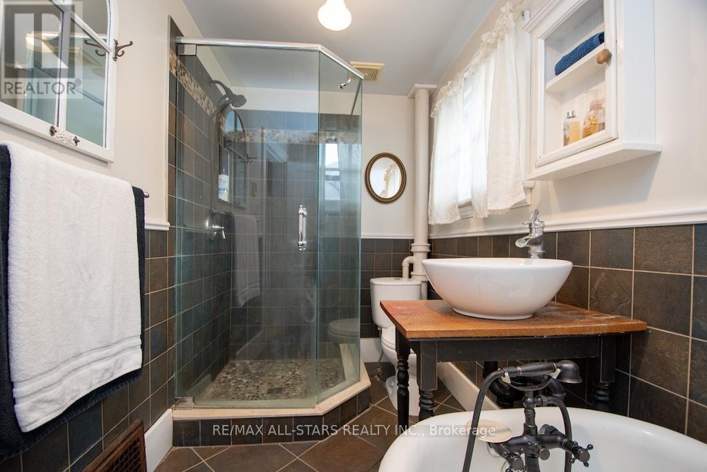 2 St. Patrick Street, Kawartha Lakes, Ontario  K9V 1R1 - Photo 35 - X12548210