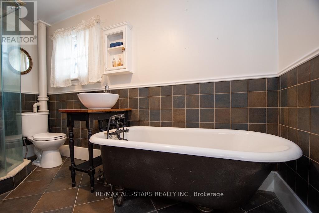 2 St. Patrick Street, Kawartha Lakes, Ontario  K9V 1R1 - Photo 37 - X12548210