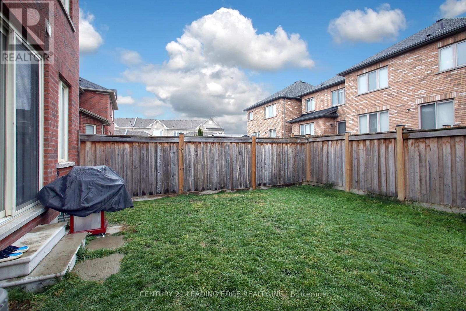 7 Frederick Pearson Street, East Gwillimbury, Ontario L9N 0R9 - Photo 23 - N12546316