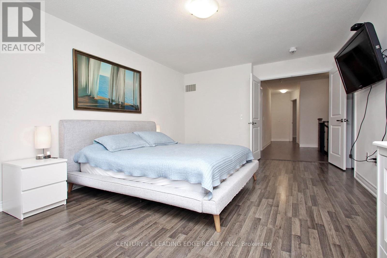 7 Frederick Pearson Street, East Gwillimbury, Ontario L9N 0R9 - Photo 9 - N12546316