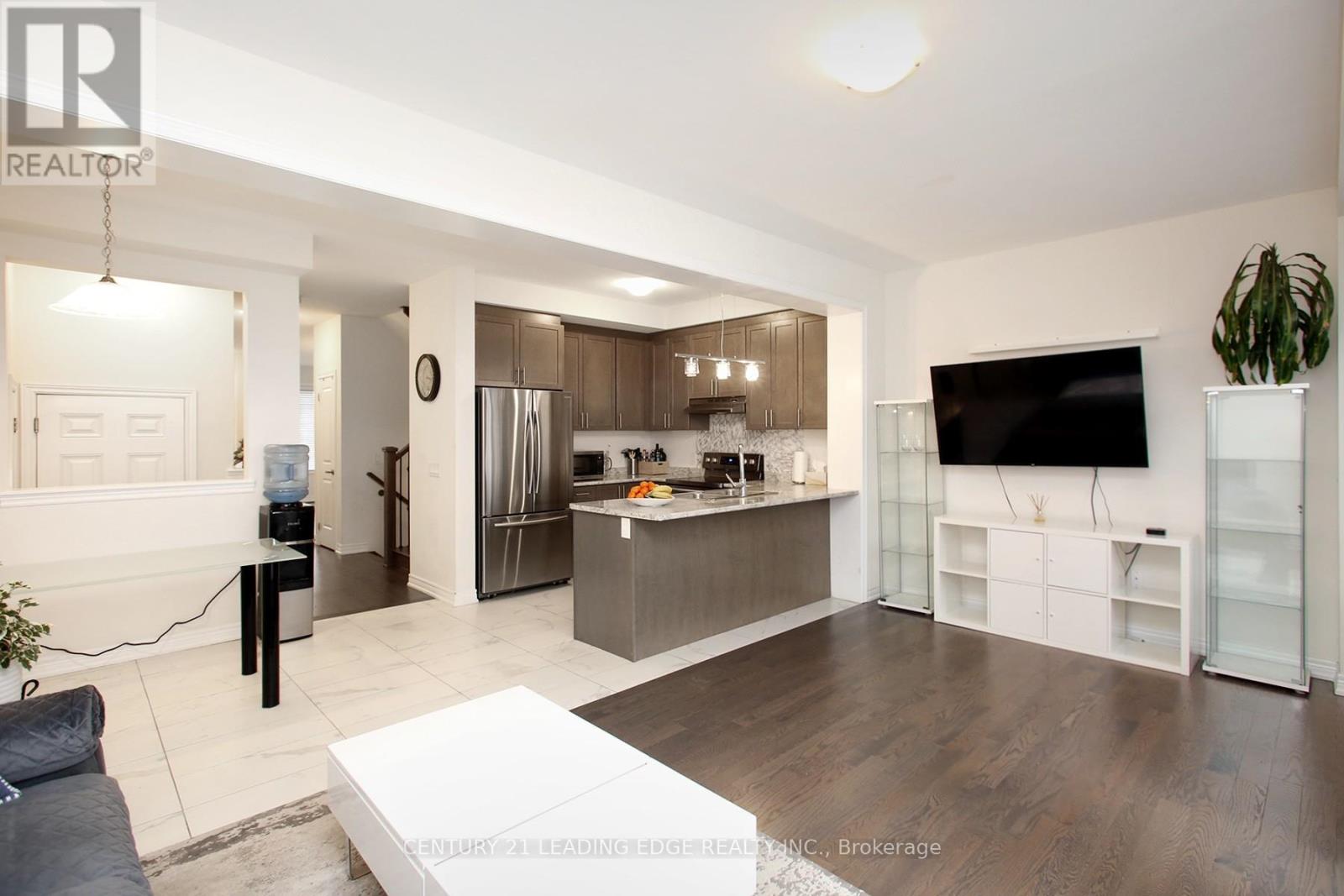 7 Frederick Pearson Street, East Gwillimbury, Ontario L9N 0R9 - Photo 16 - N12546316