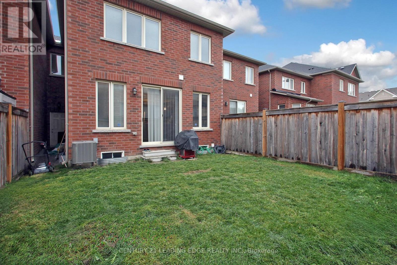 7 Frederick Pearson Street, East Gwillimbury, Ontario L9N 0R9 - Photo 22 - N12546316