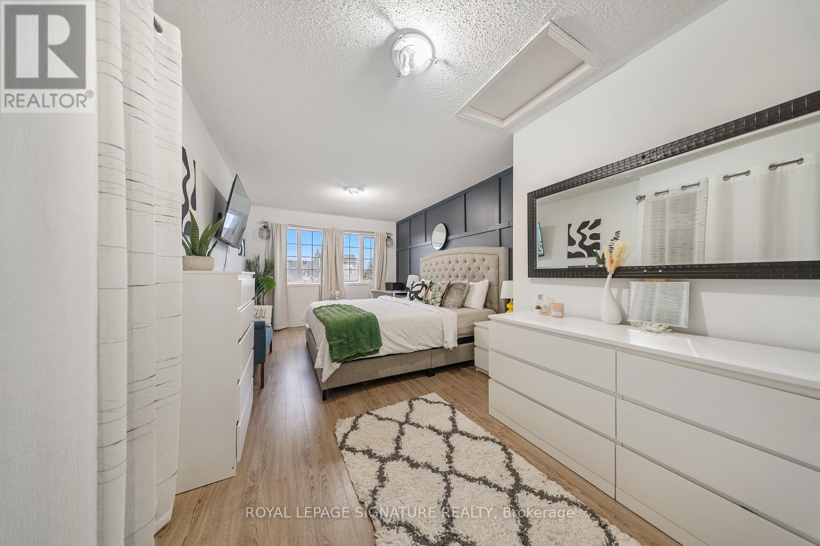 19 Spadina Road, Brampton, Ontario  L6X 4X6 - Photo 23 - W12548108