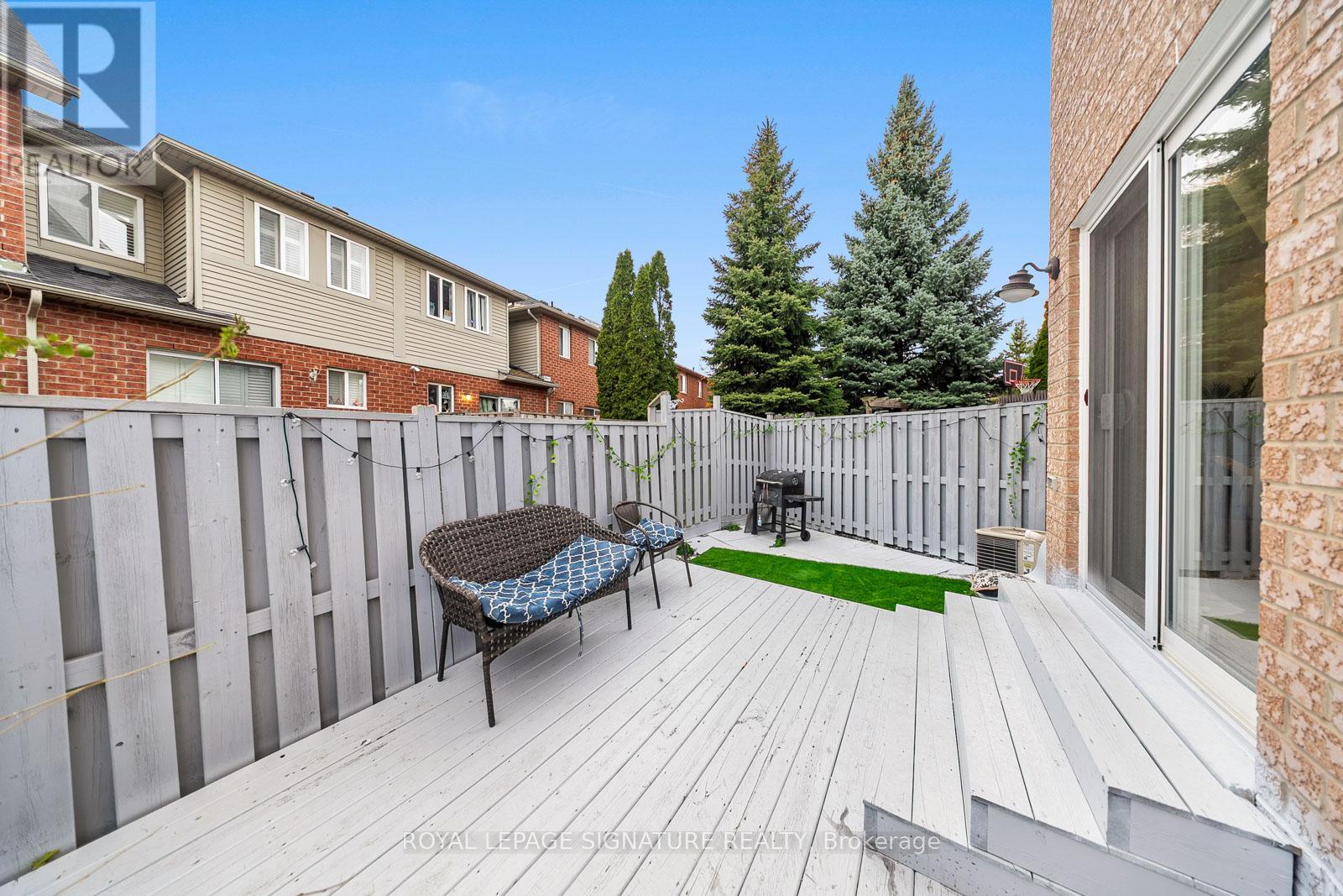 19 Spadina Road, Brampton, Ontario  L6X 4X6 - Photo 29 - W12548108