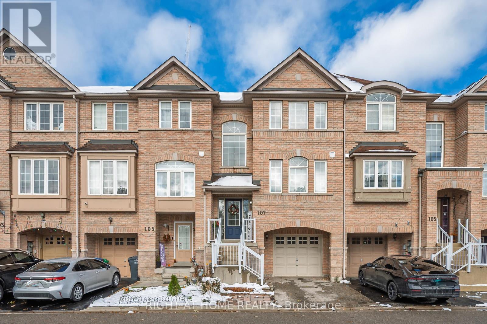 107 BERNARD AVENUE, Brampton, Ontario
