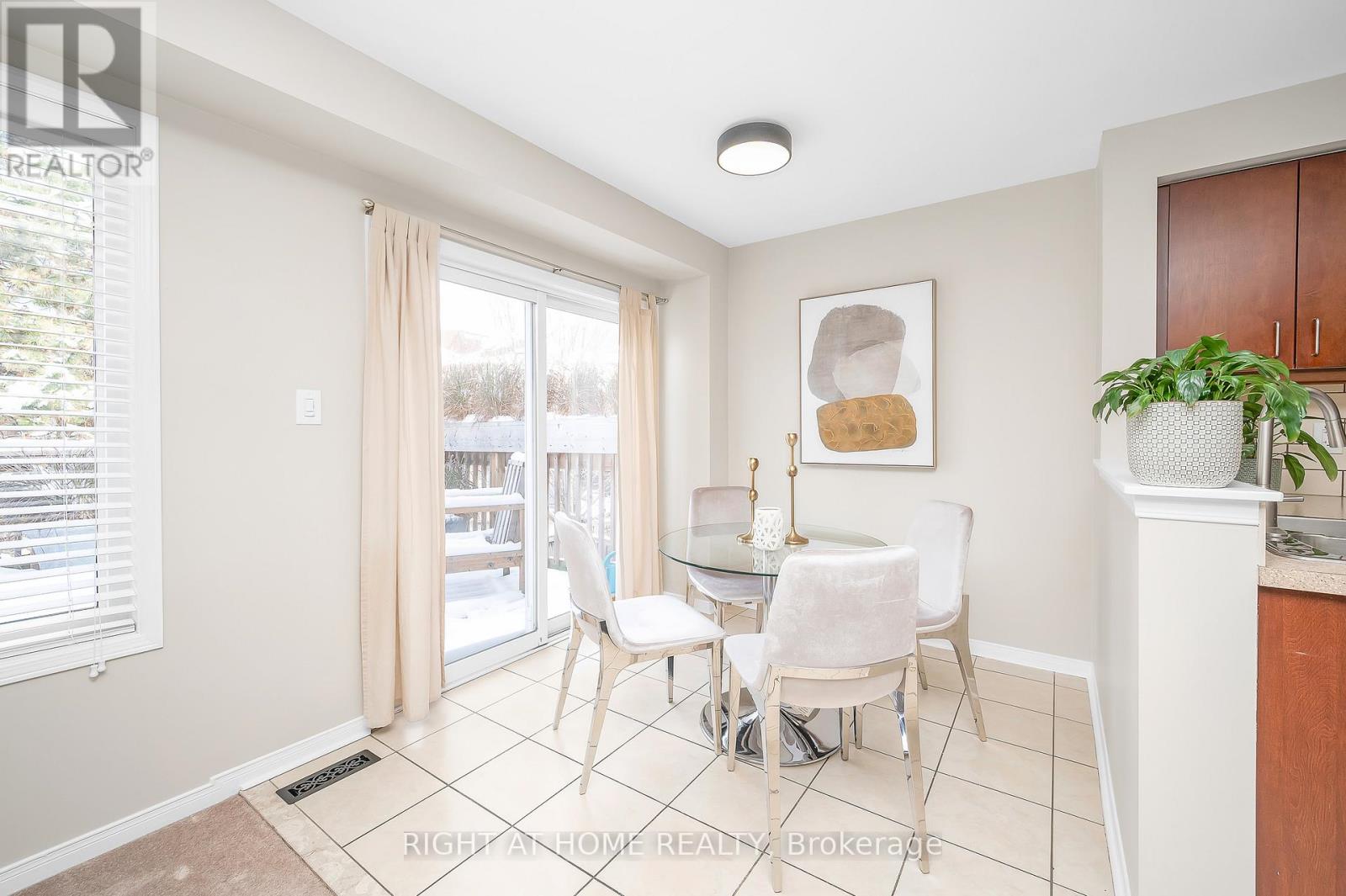 107 Bernard Avenue, Brampton, Ontario  L6Y 5S9 - Photo 10 - W12548114