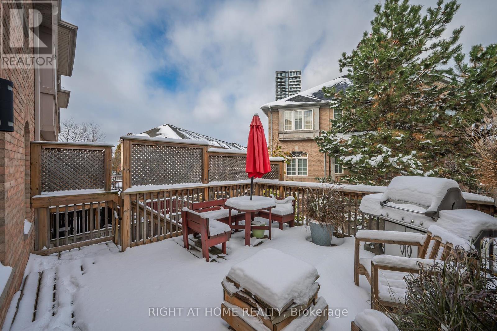 107 Bernard Avenue, Brampton, Ontario  L6Y 5S9 - Photo 33 - W12548114