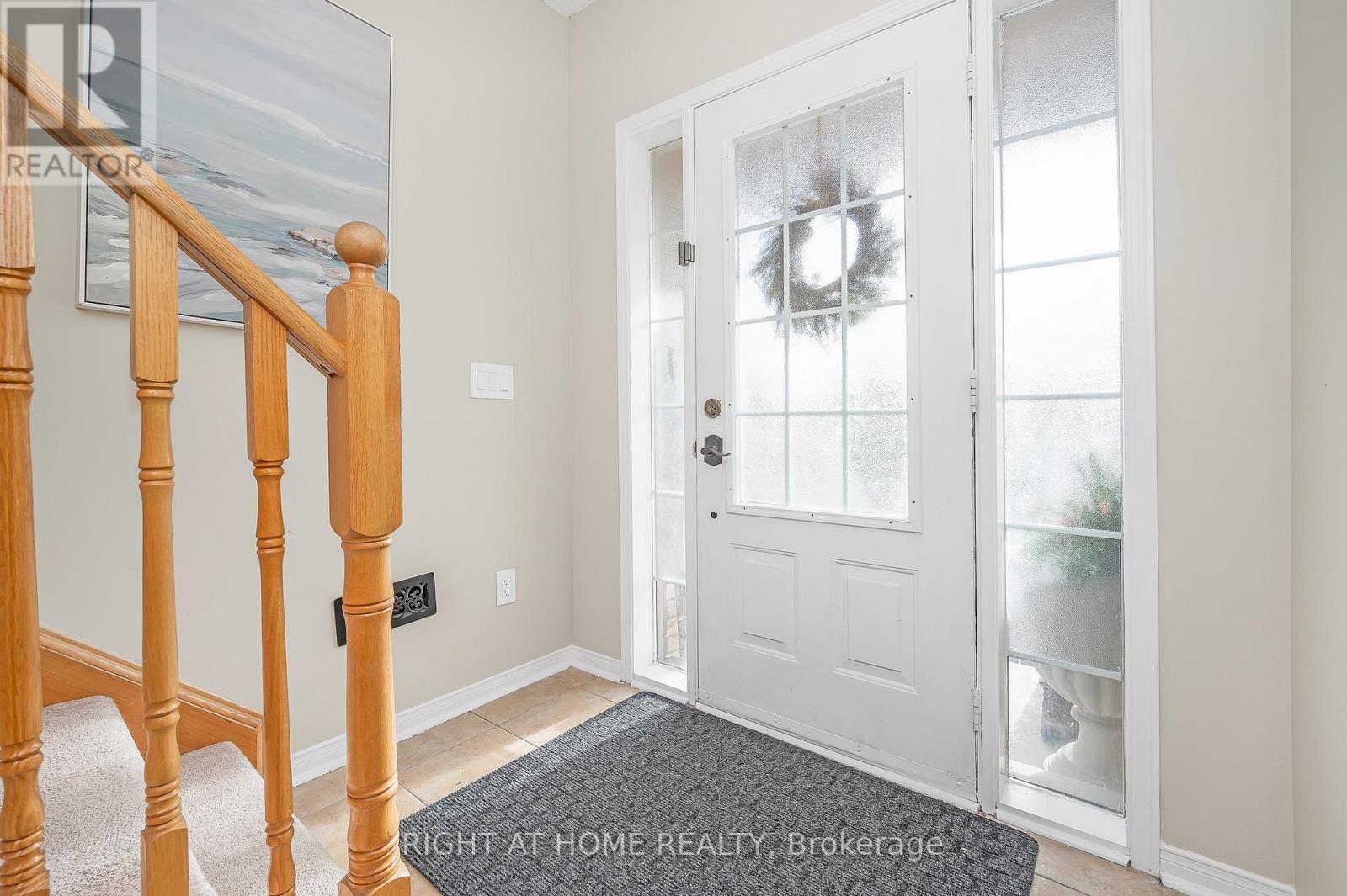 107 Bernard Avenue, Brampton, Ontario  L6Y 5S9 - Photo 4 - W12548114