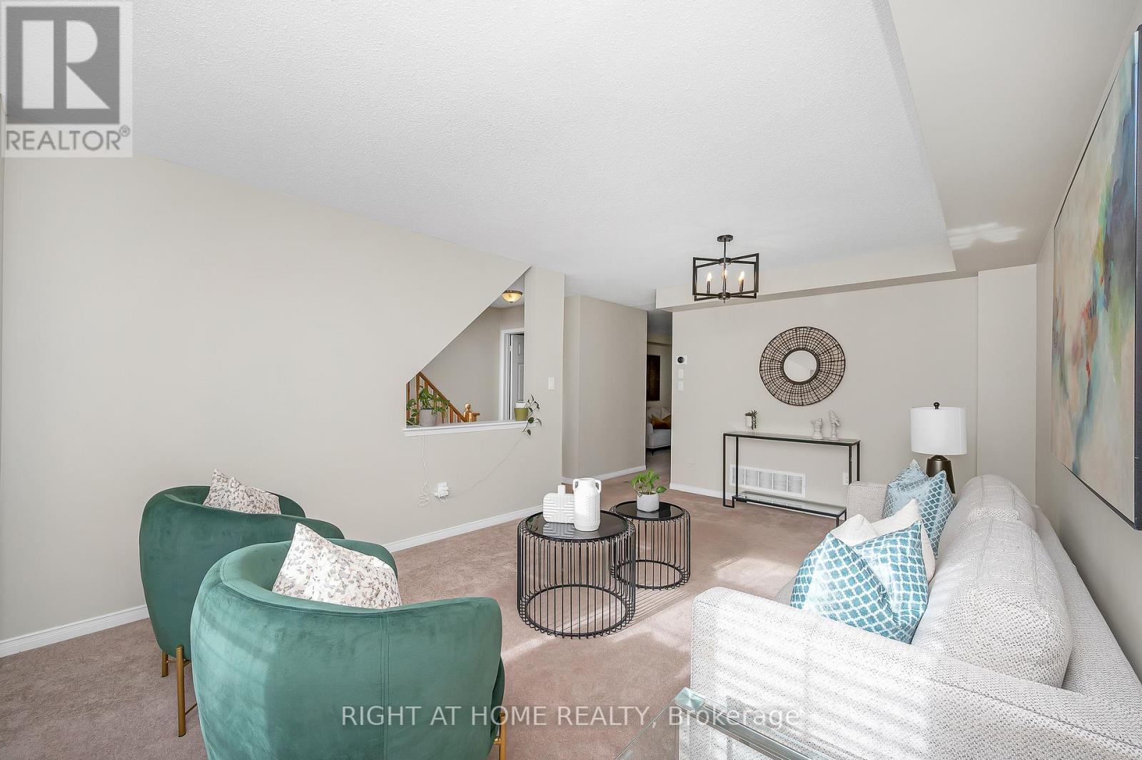 107 Bernard Avenue, Brampton, Ontario  L6Y 5S9 - Photo 6 - W12548114