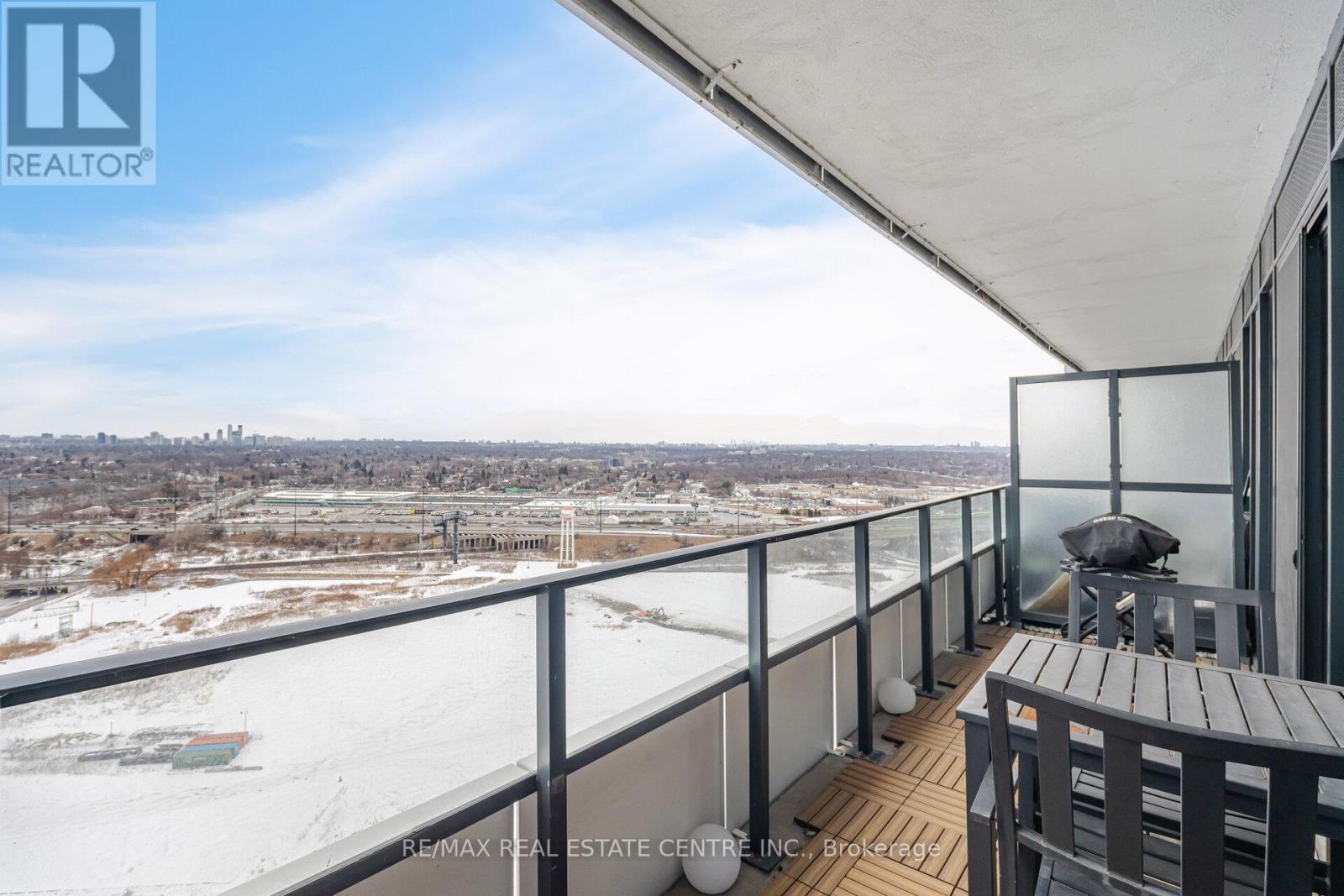 2622 - 30 Shore Breeze Drive, Toronto, Ontario  M8V 0J1 - Photo 27 - W12548120