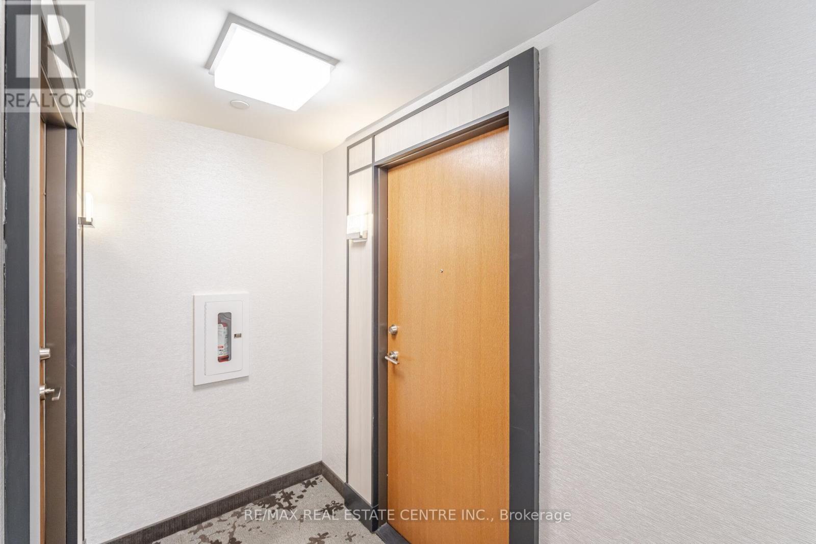 2622 - 30 Shore Breeze Drive, Toronto, Ontario  M8V 0J1 - Photo 6 - W12548120