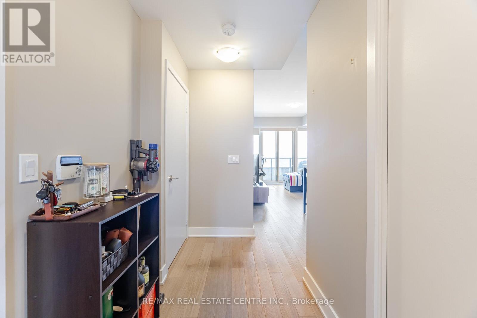 2622 - 30 Shore Breeze Drive, Toronto, Ontario  M8V 0J1 - Photo 8 - W12548120