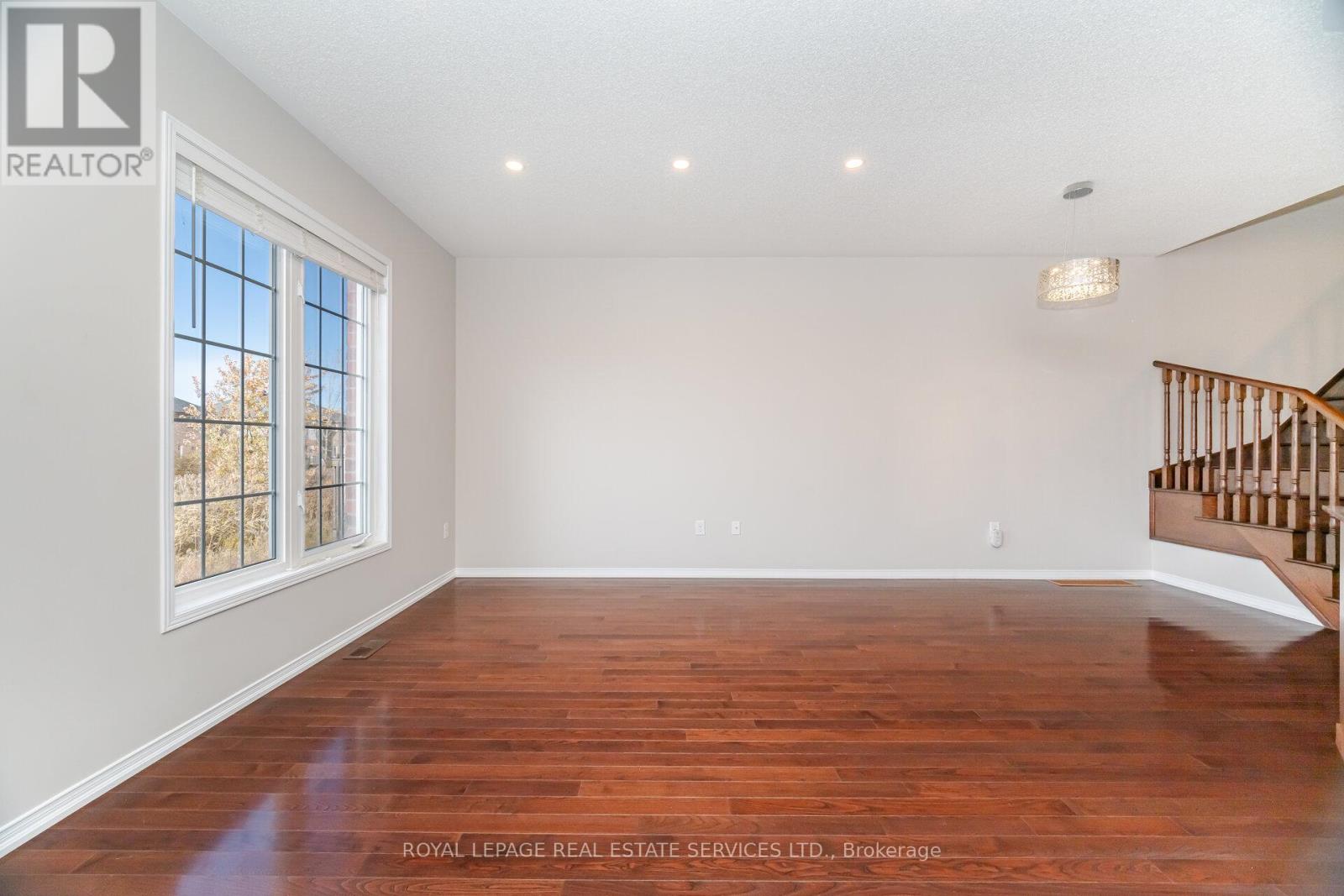 4 - 745 Farmstead Drive, Milton, Ontario  L9T 8B1 - Photo 22 - W12548126