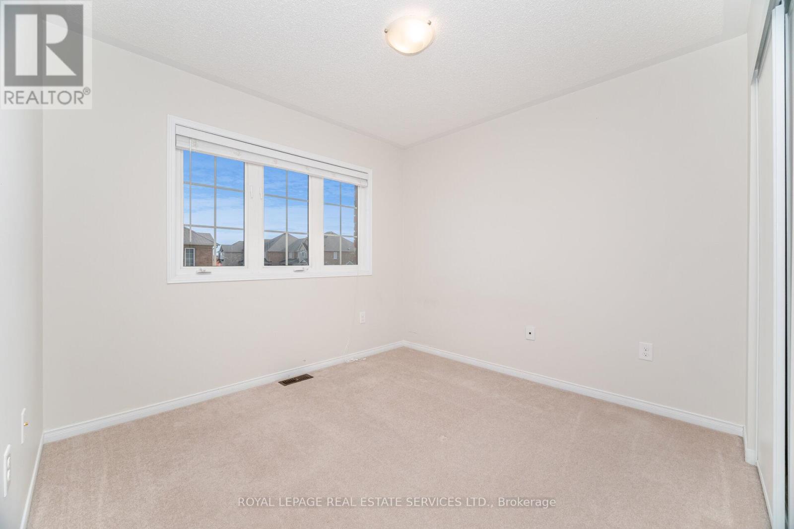 4 - 745 Farmstead Drive, Milton, Ontario  L9T 8B1 - Photo 33 - W12548126