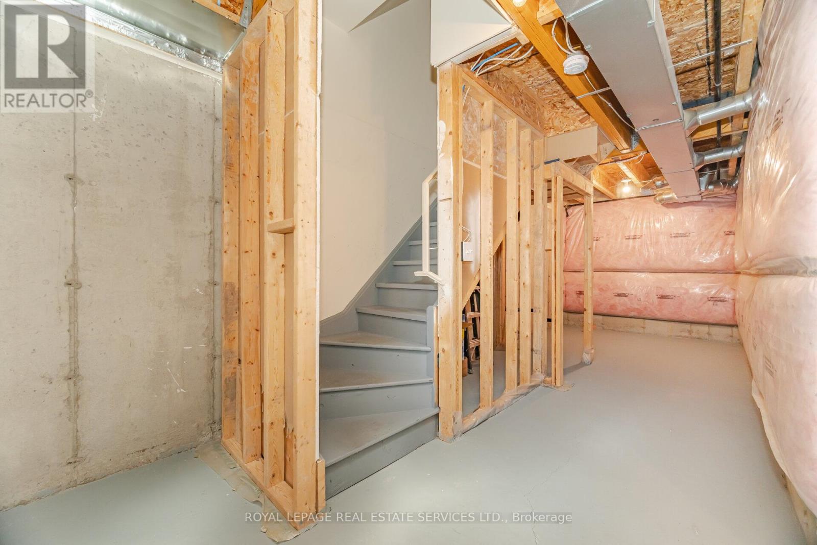 4 - 745 Farmstead Drive, Milton, Ontario  L9T 8B1 - Photo 40 - W12548126