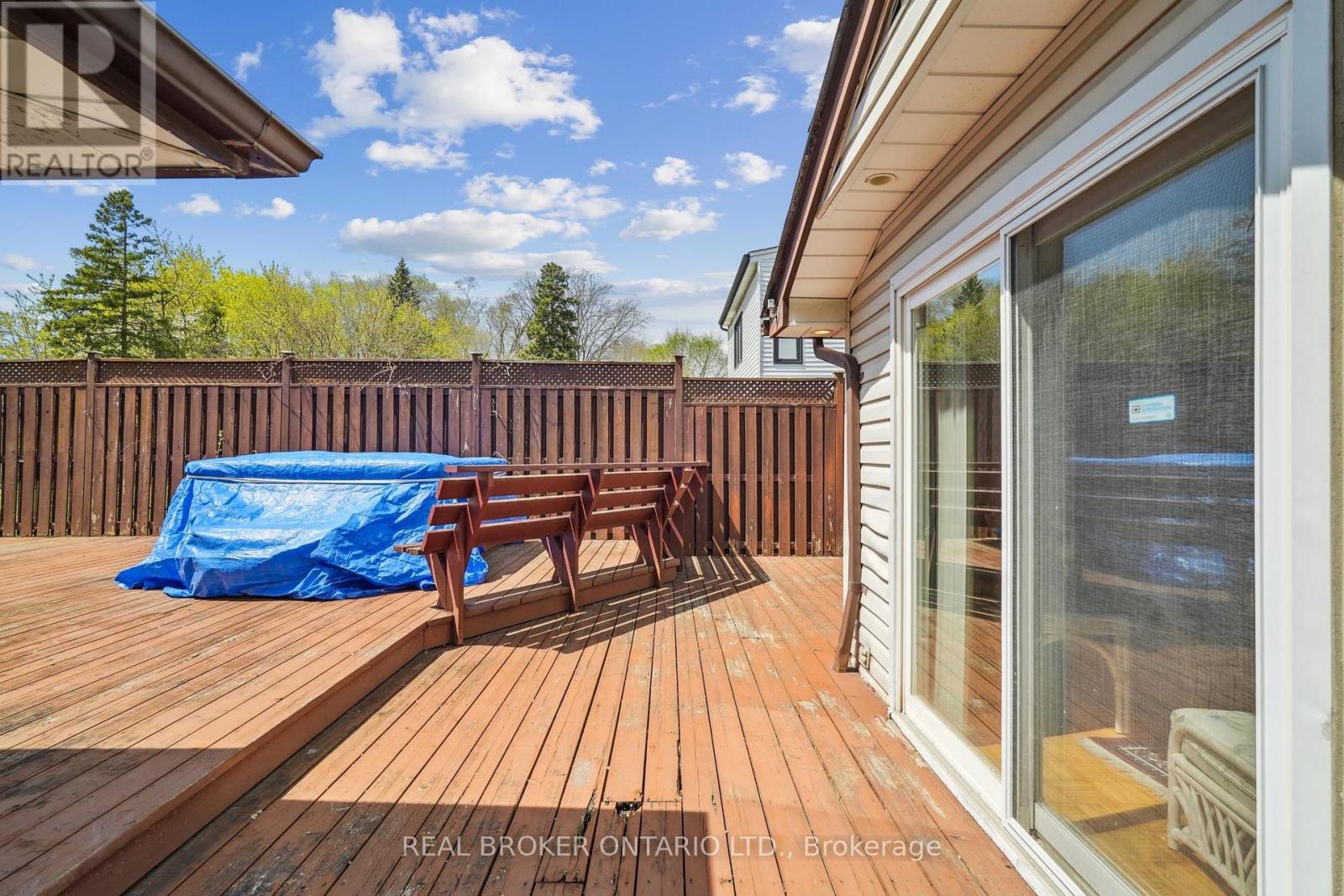 38 Riverview Heights, Toronto, Ontario  M9P 2N4 - Photo 24 - W12548130