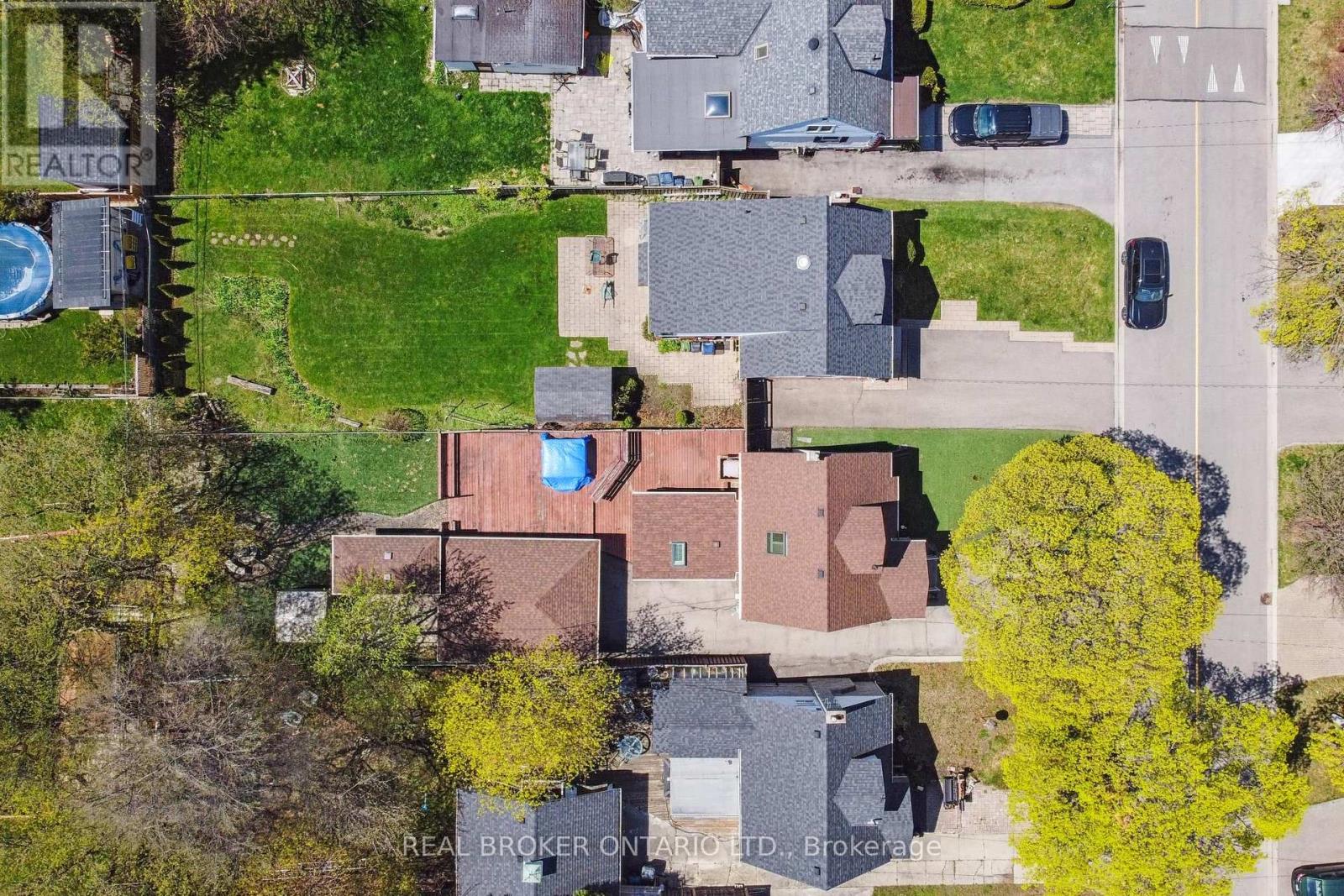 38 Riverview Heights, Toronto, Ontario  M9P 2N4 - Photo 28 - W12548130