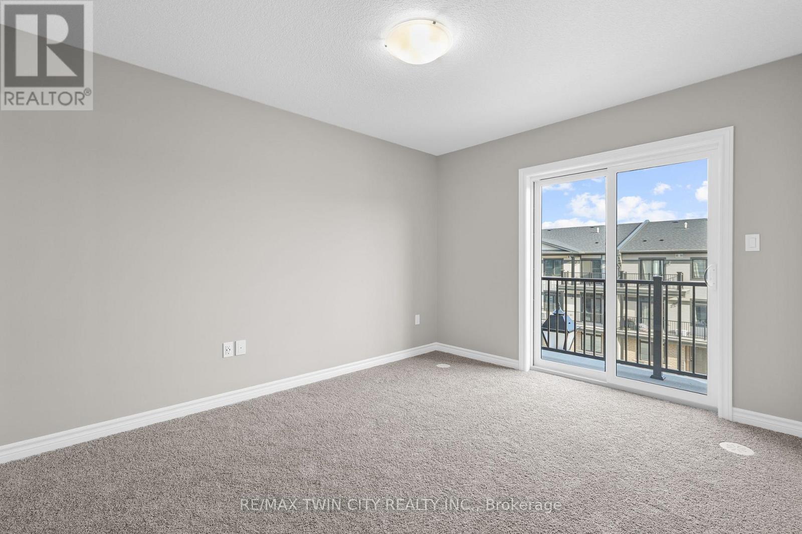 11 - 11 Lomond Lane, Kitchener, Ontario  N2R 0T6 - Photo 11 - X12548124