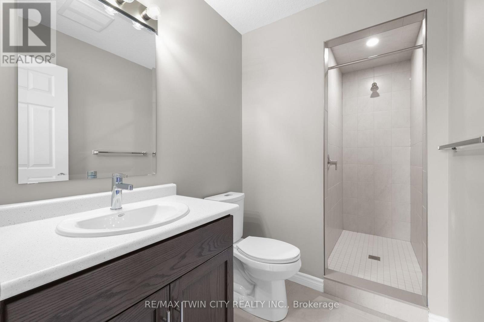 11 - 11 Lomond Lane, Kitchener, Ontario  N2R 0T6 - Photo 17 - X12548124