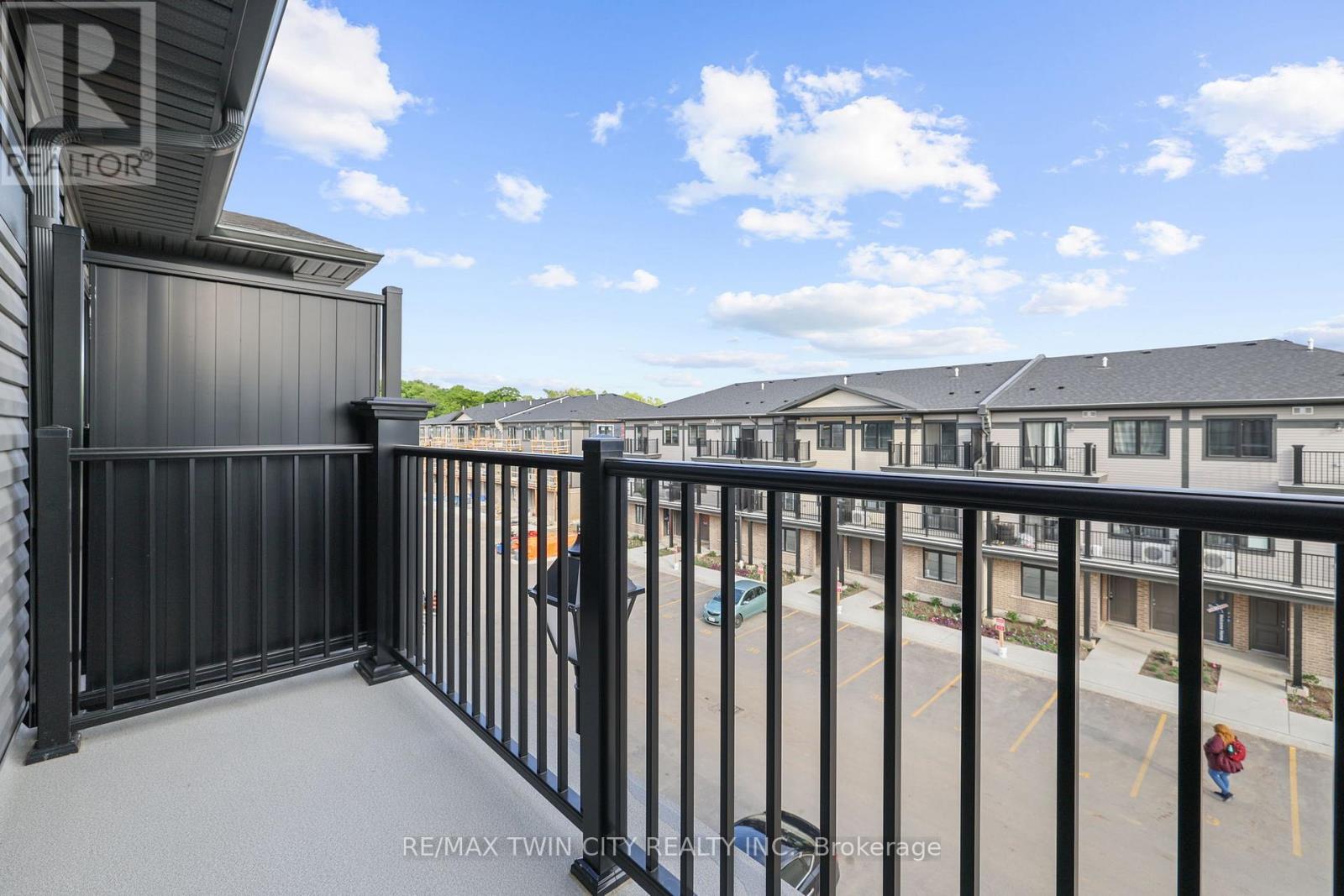 11 - 11 Lomond Lane, Kitchener, Ontario  N2R 0T6 - Photo 18 - X12548124