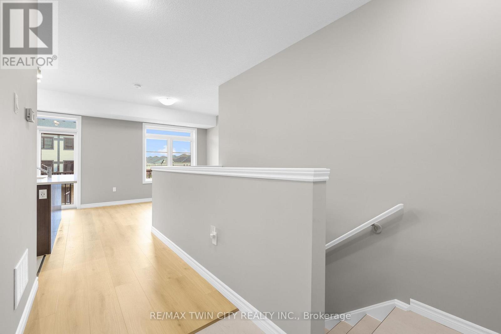 11 - 11 Lomond Lane, Kitchener, Ontario  N2R 0T6 - Photo 8 - X12548124