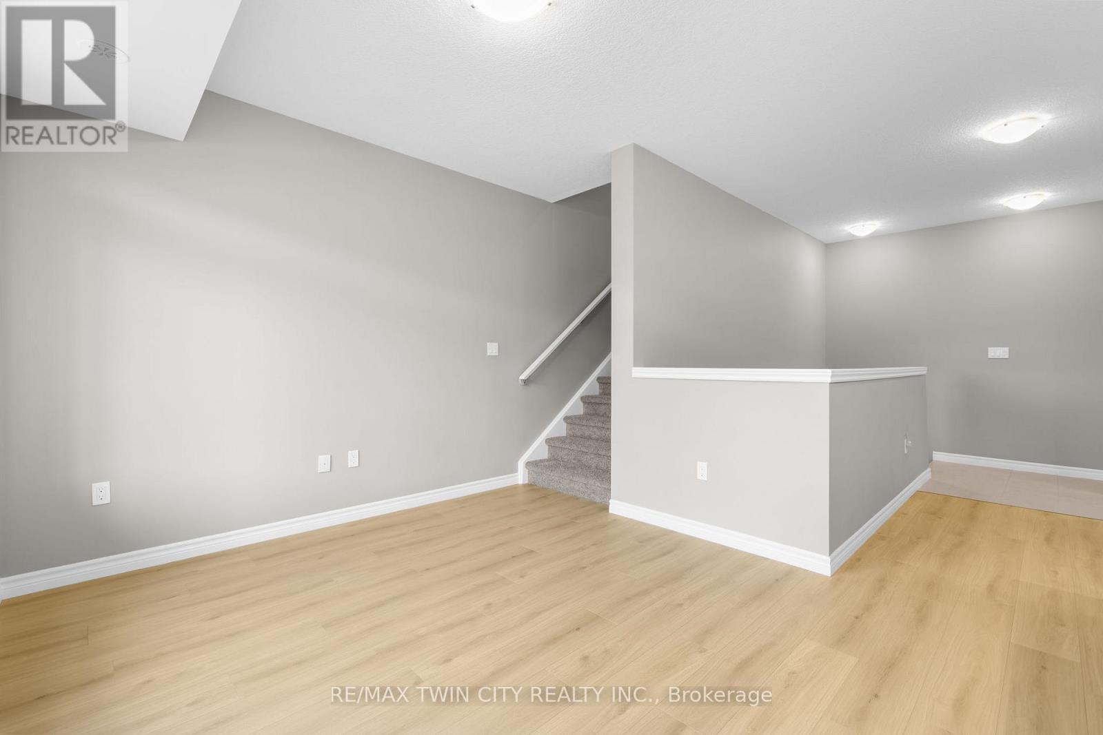 11 - 11 Lomond Lane, Kitchener, Ontario  N2R 0T6 - Photo 9 - X12548124