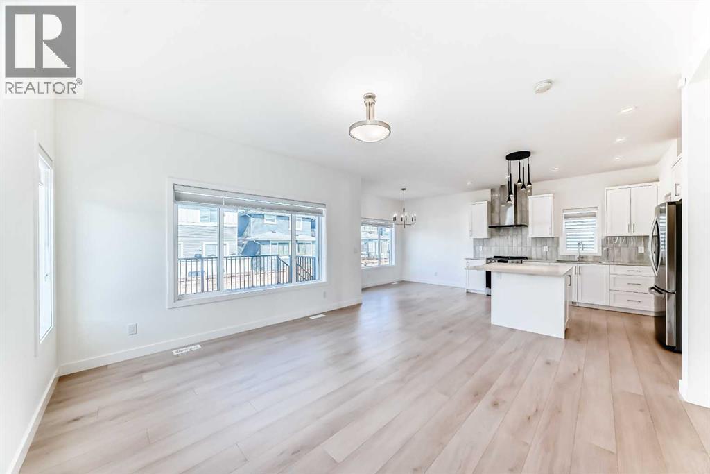 99 Lawrence Green Se, Airdrie, Alberta  T4A 3M8 - Photo 6 - A2240430