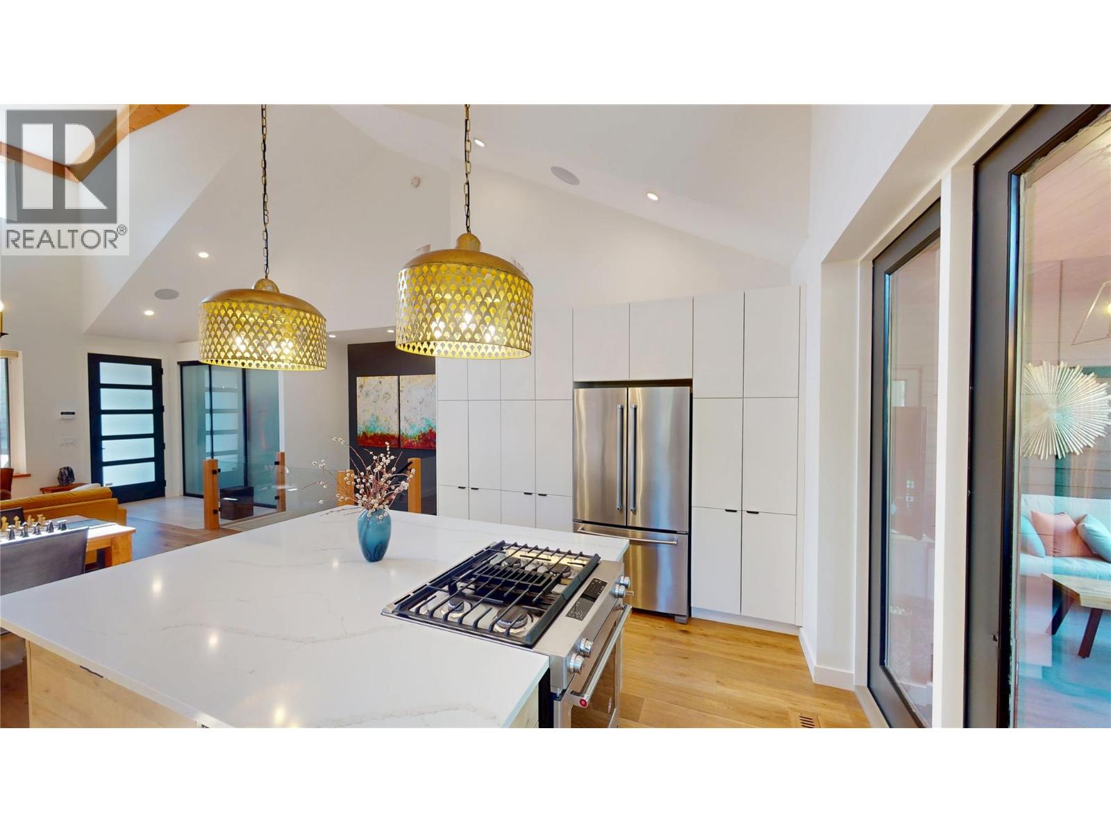 4881 Pedley Heights Court, Windermere, British Columbia  V0B 2L1 - Photo 15 - 10365006