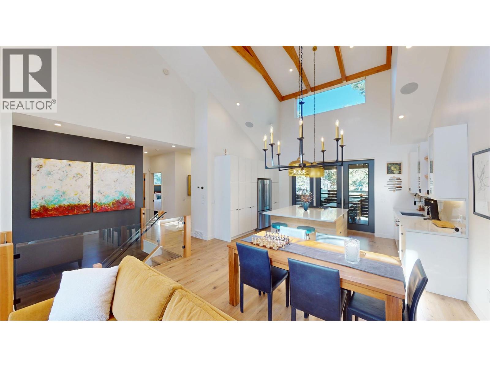 4881 Pedley Heights Court, Windermere, British Columbia  V0B 2L1 - Photo 10 - 10365006