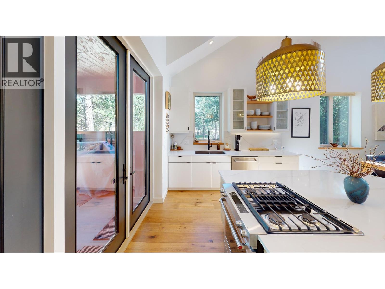 4881 Pedley Heights Court, Windermere, British Columbia  V0B 2L1 - Photo 17 - 10365006