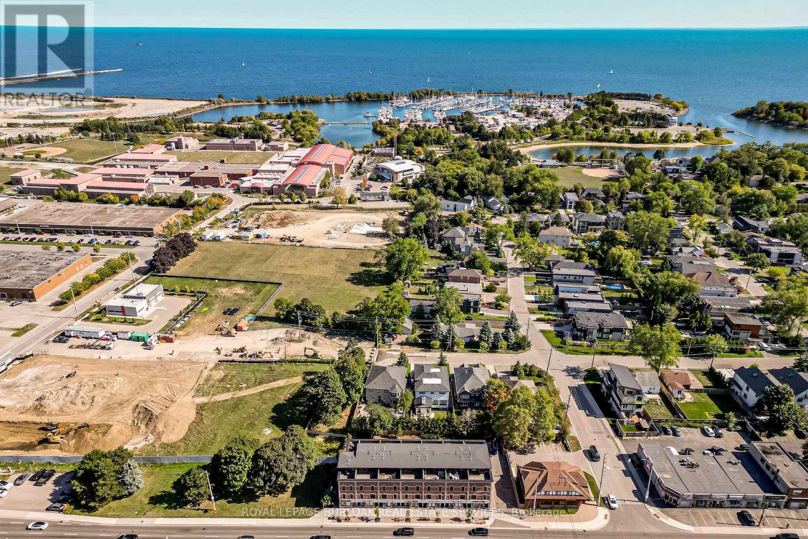 201 - 760 Lakeshore Road E, Mississauga, Ontario  L5E 1C7 - Photo 35 - W12547464