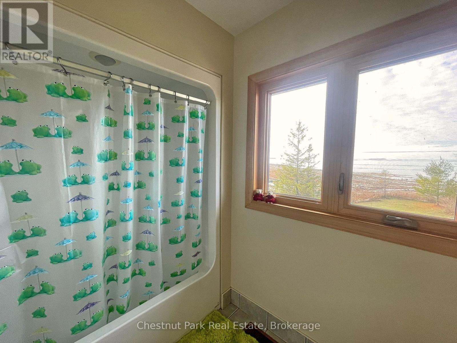 36 Cedar Drive, South Bruce Peninsula, Ontario N0H 1X0 - Photo 20 - X12548150