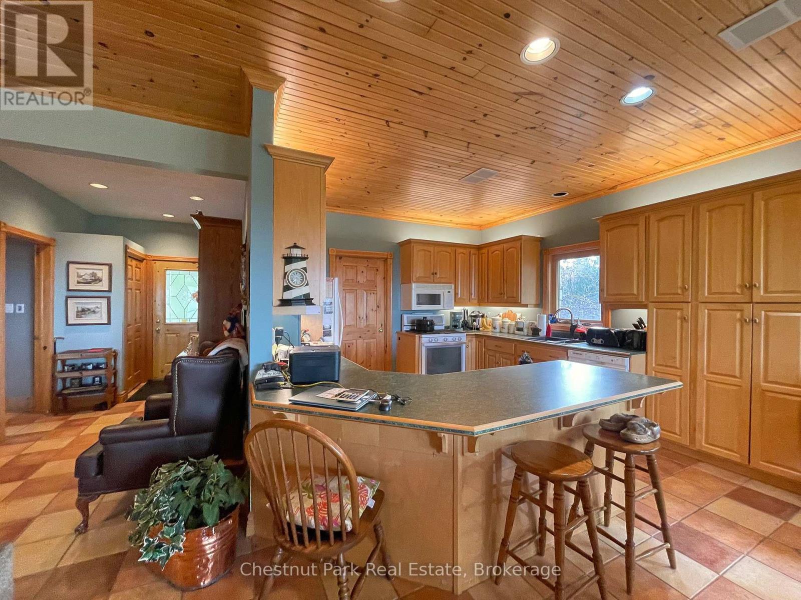 36 Cedar Drive, South Bruce Peninsula, Ontario N0H 1X0 - Photo 5 - X12548150