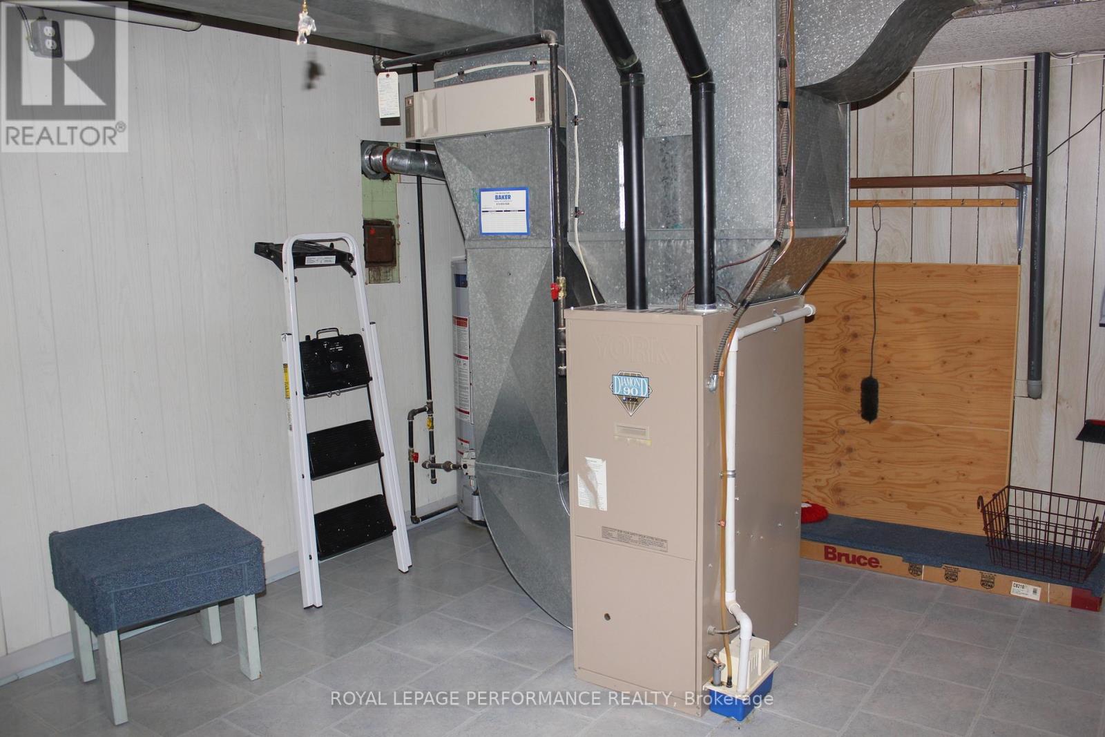 408 Beach Avenue, Cornwall, Ontario K6H 5P1 - Photo 38 - X12548158