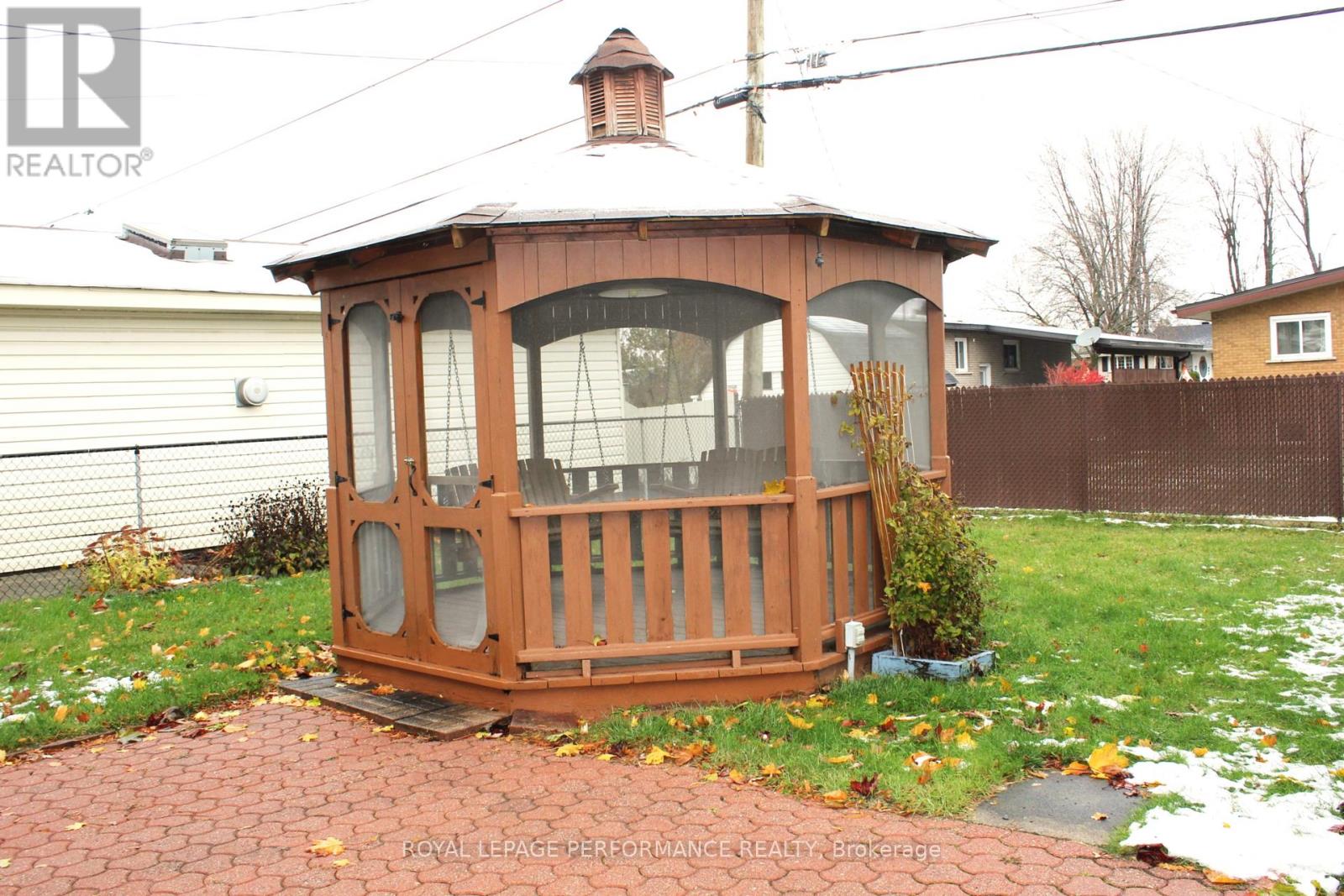 408 Beach Avenue, Cornwall, Ontario K6H 5P1 - Photo 43 - X12548158