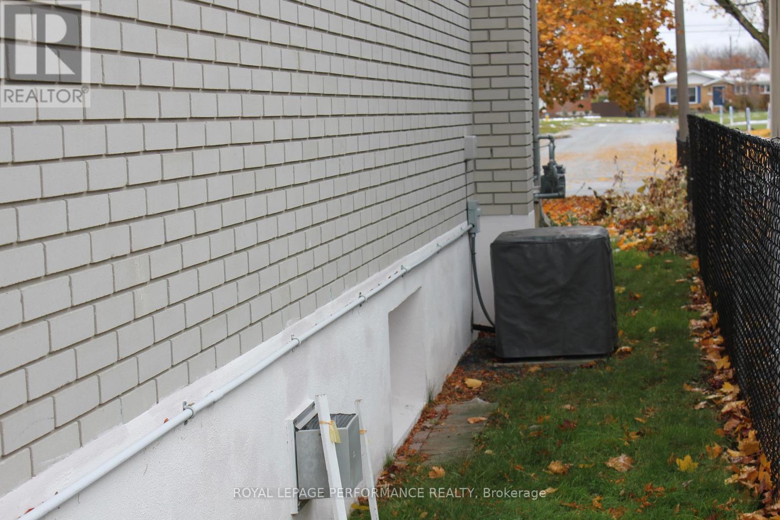 408 Beach Avenue, Cornwall, Ontario K6H 5P1 - Photo 47 - X12548158