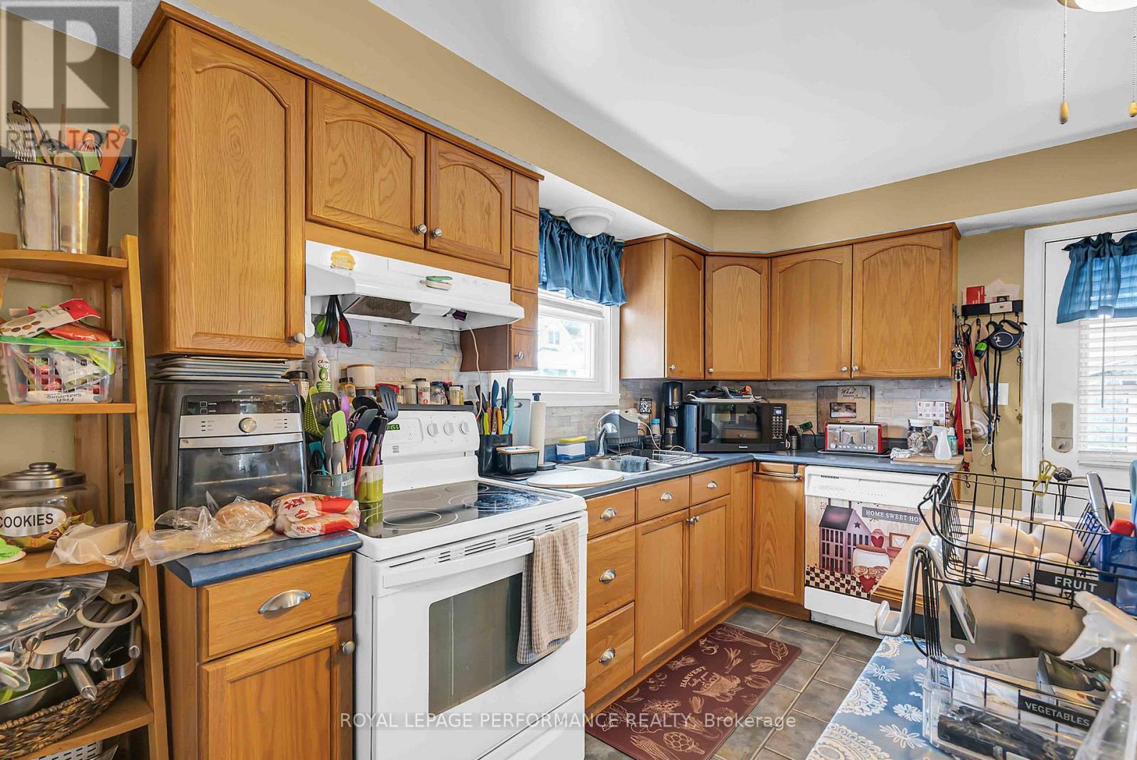 725 Gloucester Street N, Cornwall, Ontario  K6H 3X9 - Photo 10 - X12548174