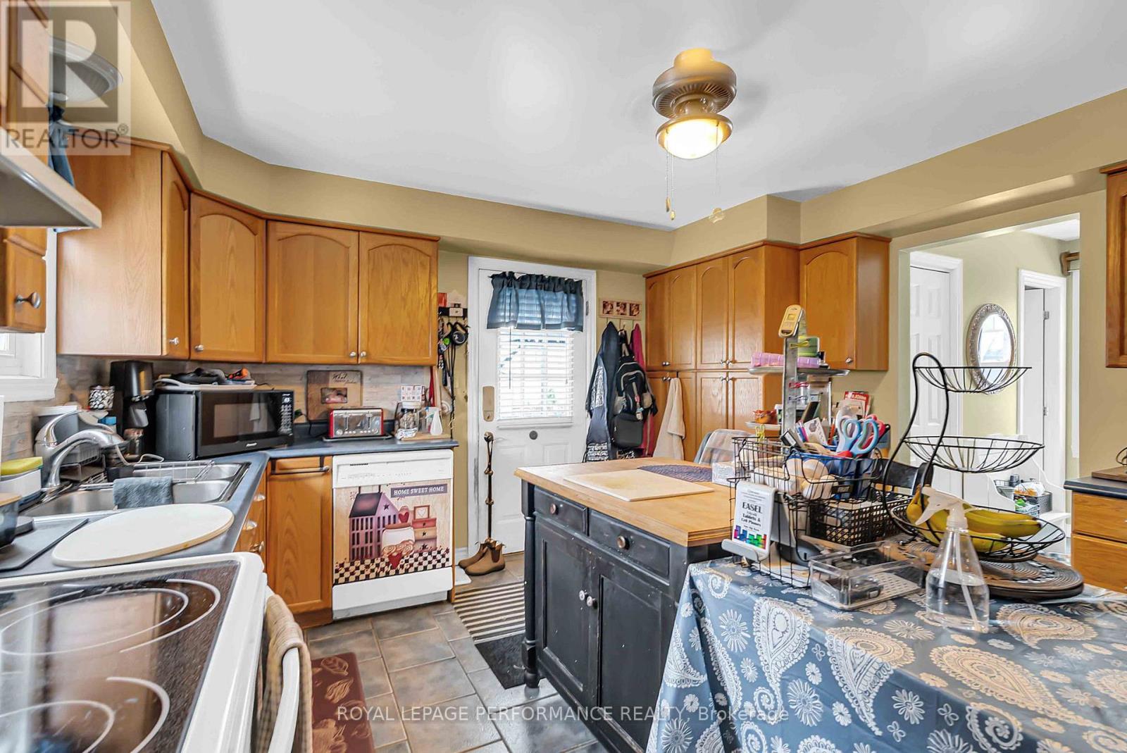 725 Gloucester Street N, Cornwall, Ontario  K6H 3X9 - Photo 11 - X12548174