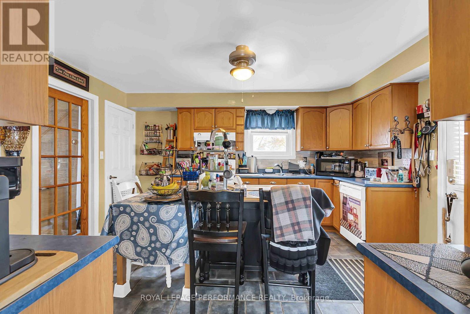 725 Gloucester Street N, Cornwall, Ontario  K6H 3X9 - Photo 9 - X12548174