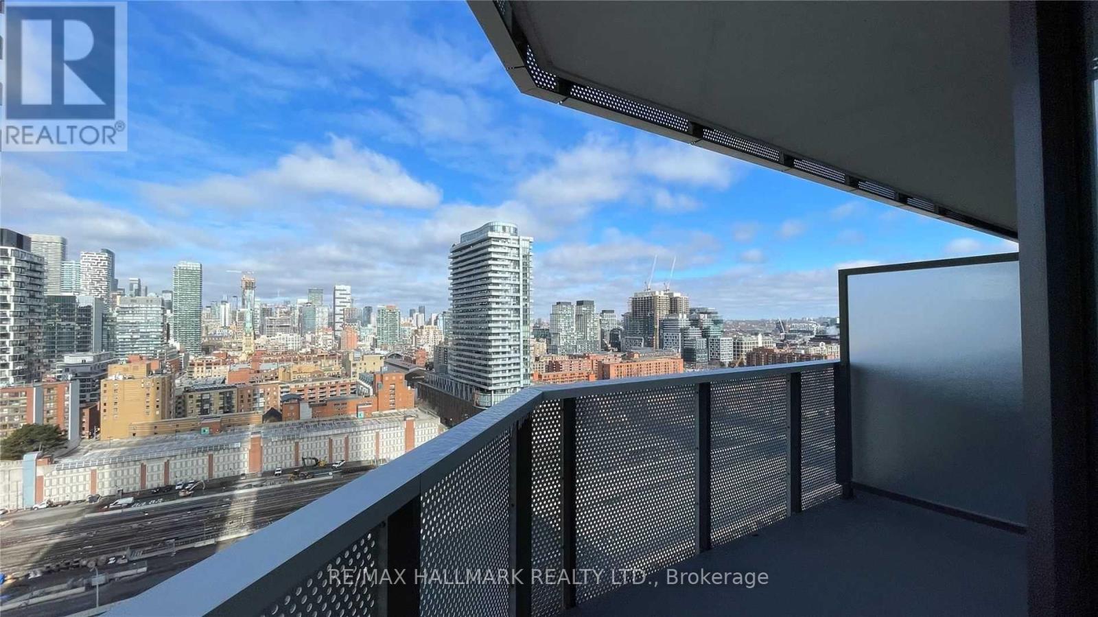 2116 - 138 Downes Street, Toronto, Ontario  M5E 0E4 - Photo 4 - C12548160