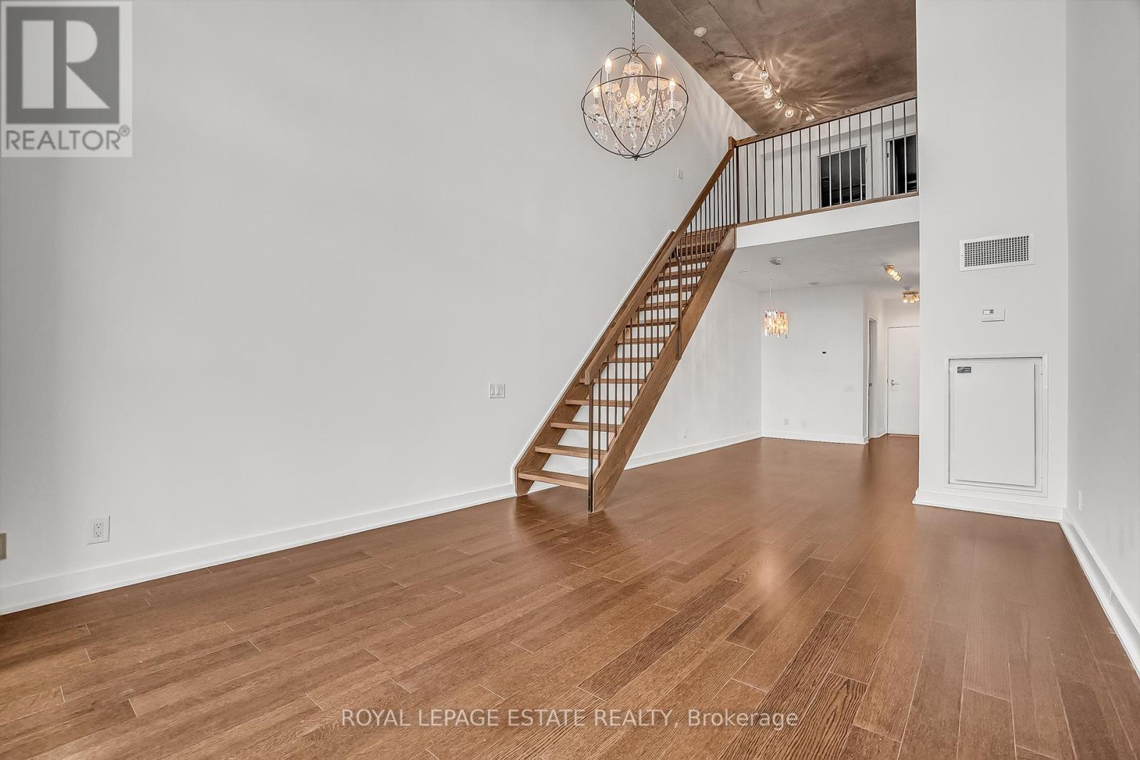 646 - 5 Hanna Avenue, Toronto, Ontario  M6K 0B3 - Photo 3 - C12548176