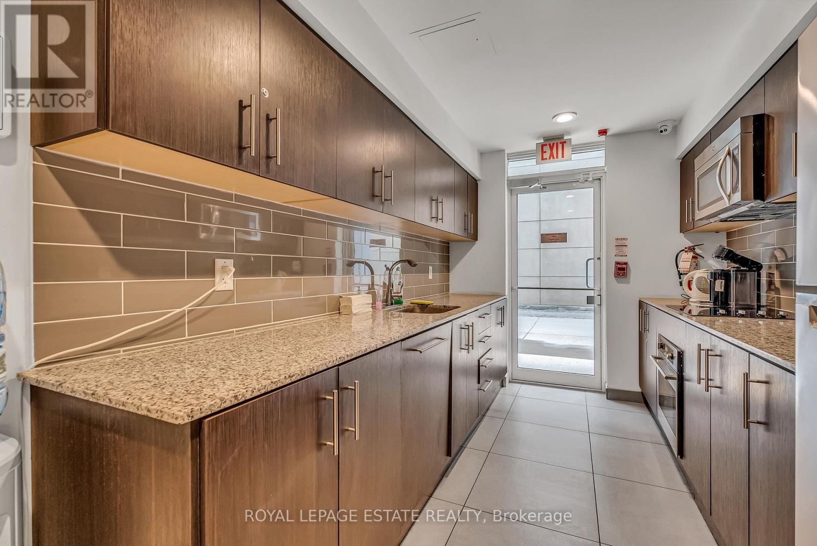 646 - 5 Hanna Avenue, Toronto, Ontario  M6K 0B3 - Photo 36 - C12548180