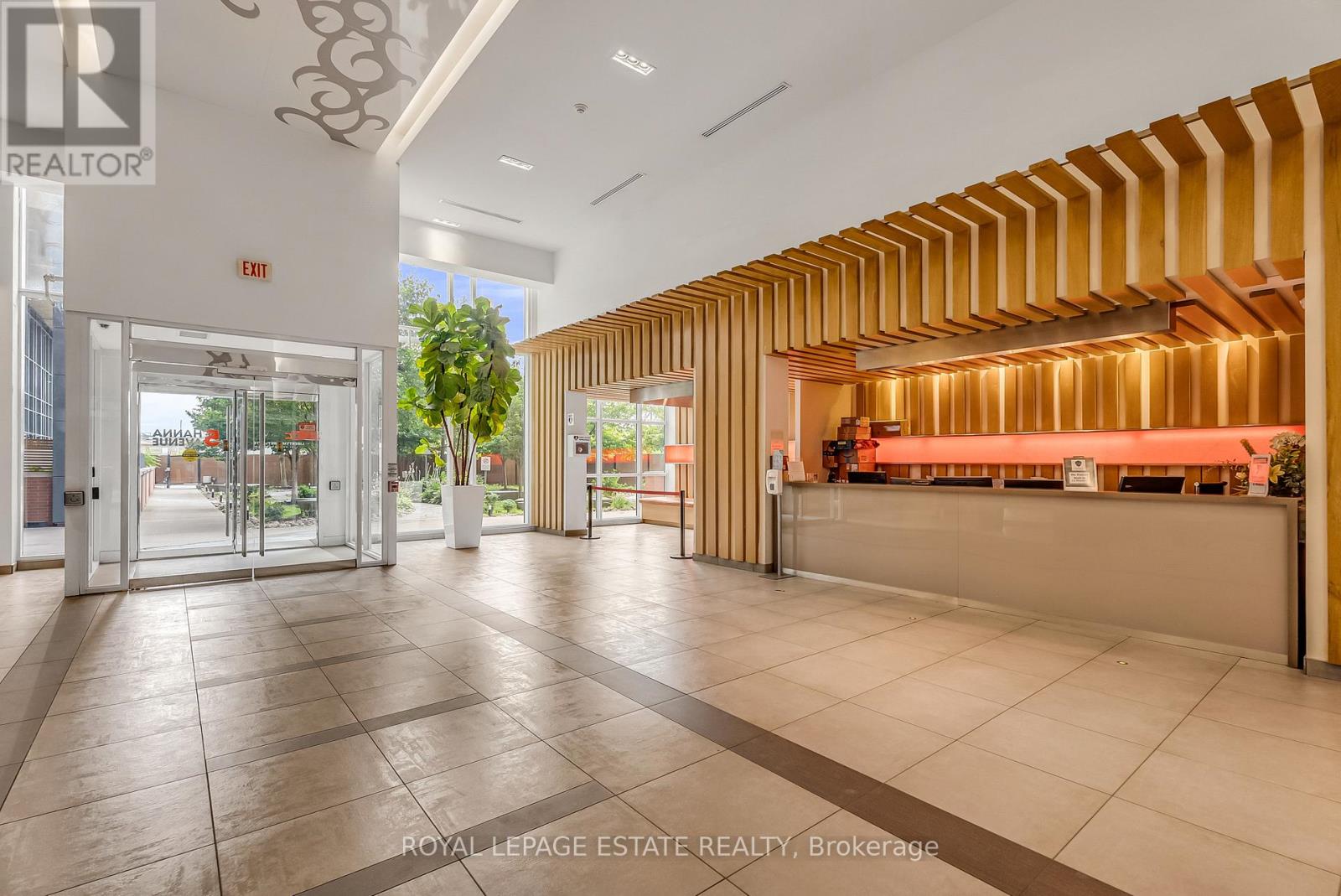 646 - 5 Hanna Avenue, Toronto, Ontario  M6K 0B3 - Photo 43 - C12548180