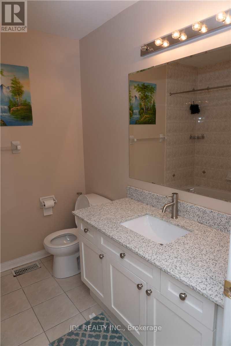 233a Rouge River Dr Drive, Toronto, Ontario  M1B 6H2 - Photo 4 - E12548138