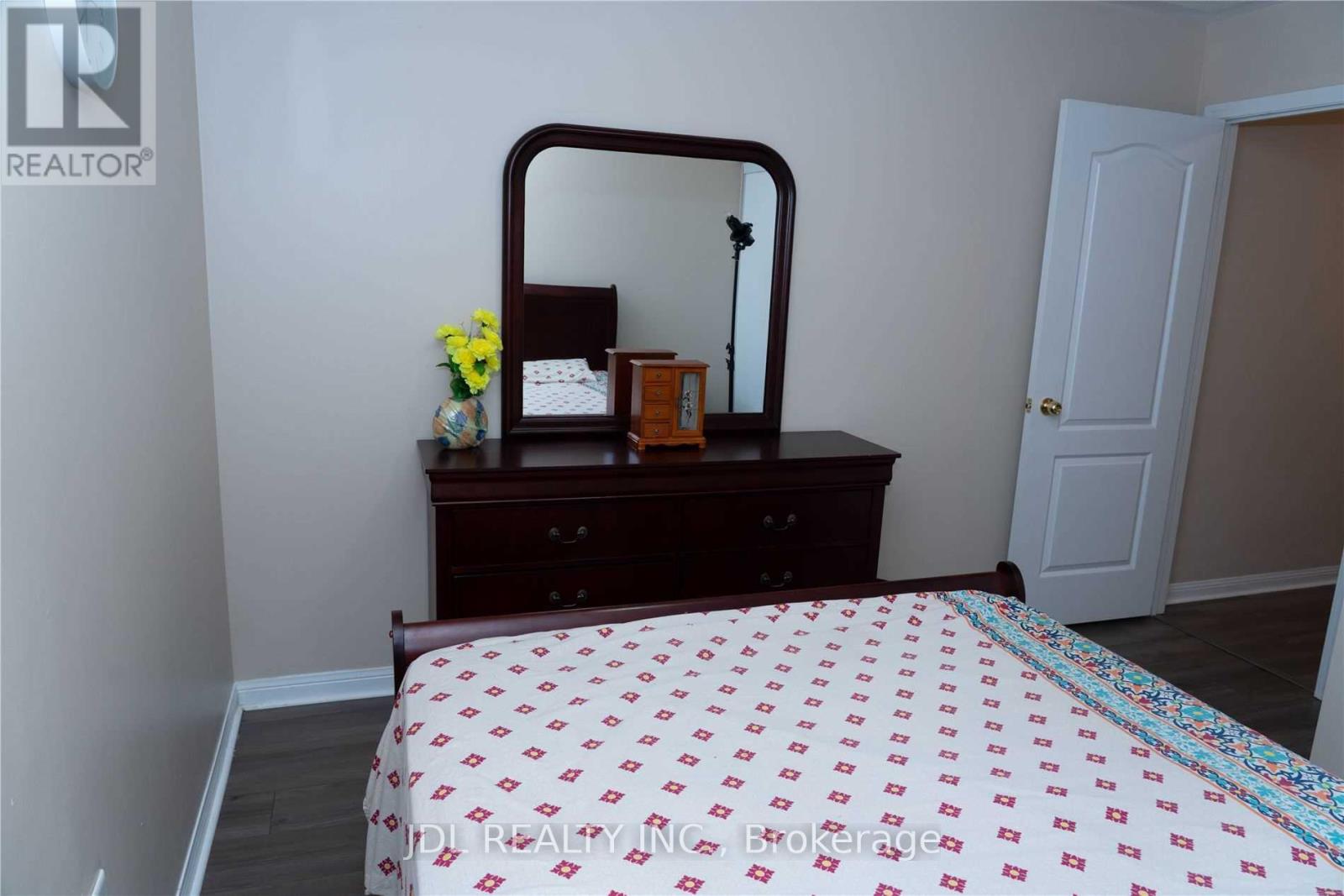 233a Rouge River Dr Drive, Toronto, Ontario  M1B 6H2 - Photo 5 - E12548138