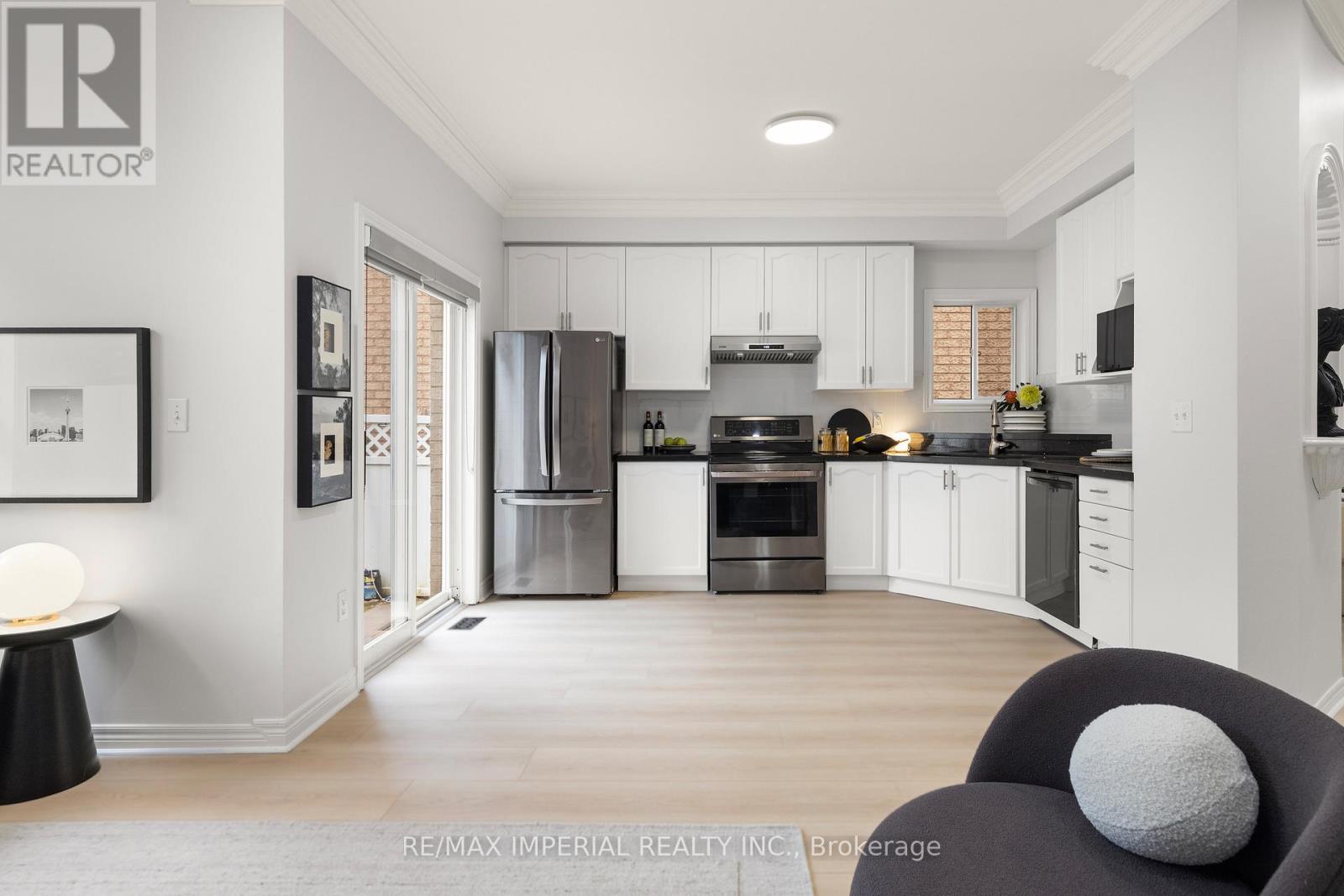 44 Hawkview Boulevard, Vaughan, Ontario  L4H 2E2 - Photo 22 - N12548134