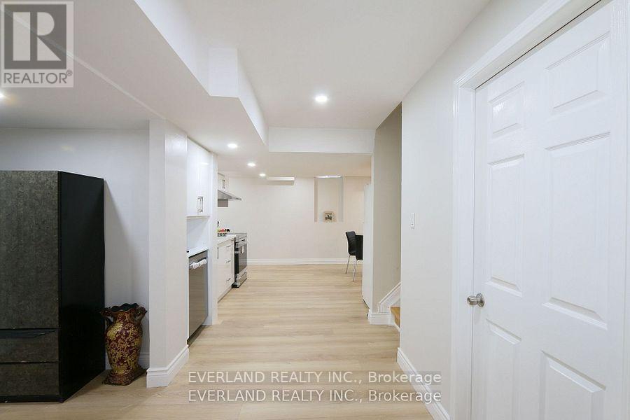 Basement - 38 Kimberly Court, Richmond Hill, Ontario  L4E 4C6 - Photo 12 - N12548140